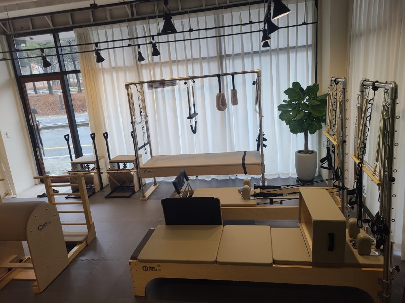 Pilates apparatus